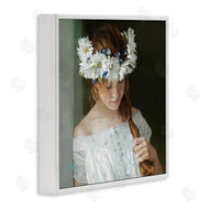 Heide Presse | Girl with Floral Daisy Crown