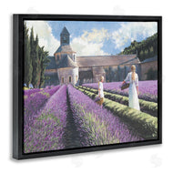 Heide Presse | Women in Lavender Field Countryside Architecture