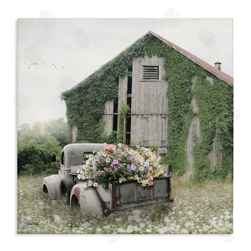 Lori Deiter | Magical Farmhouse Barn with Vines