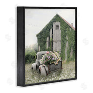 Lori Deiter | Magical Farmhouse Barn with Vines