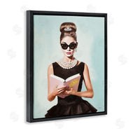 Amanda Greenwood | Trendy Woman Reading