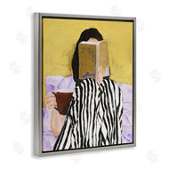 Design Fabrikken | Girl Reading in Bed