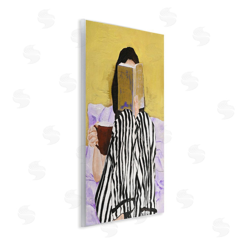 Design Fabrikken | Girl Reading in Bed