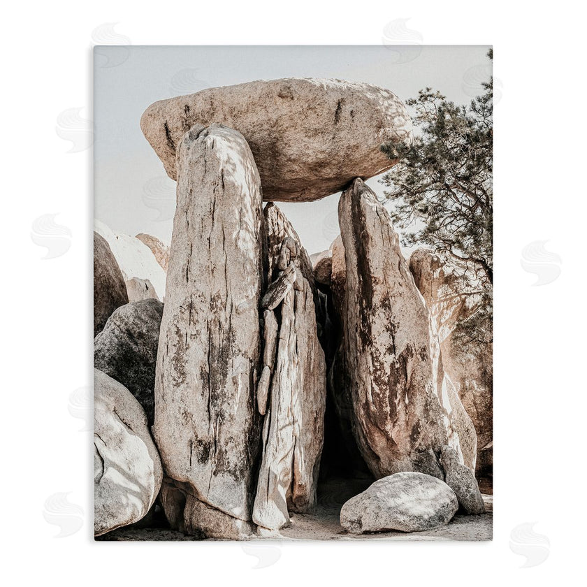Incado | Balanced Rock Formation