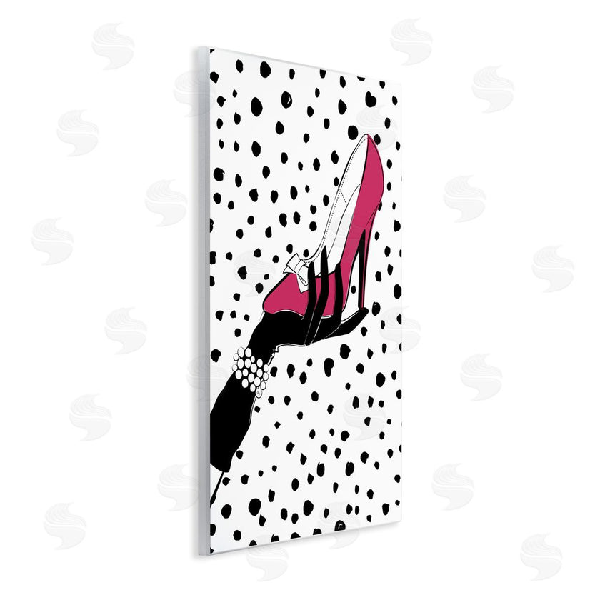 Martina Pavlova | Pink Shoe with Dots