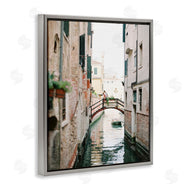 Justine Milton | Couple on Canal Bridge