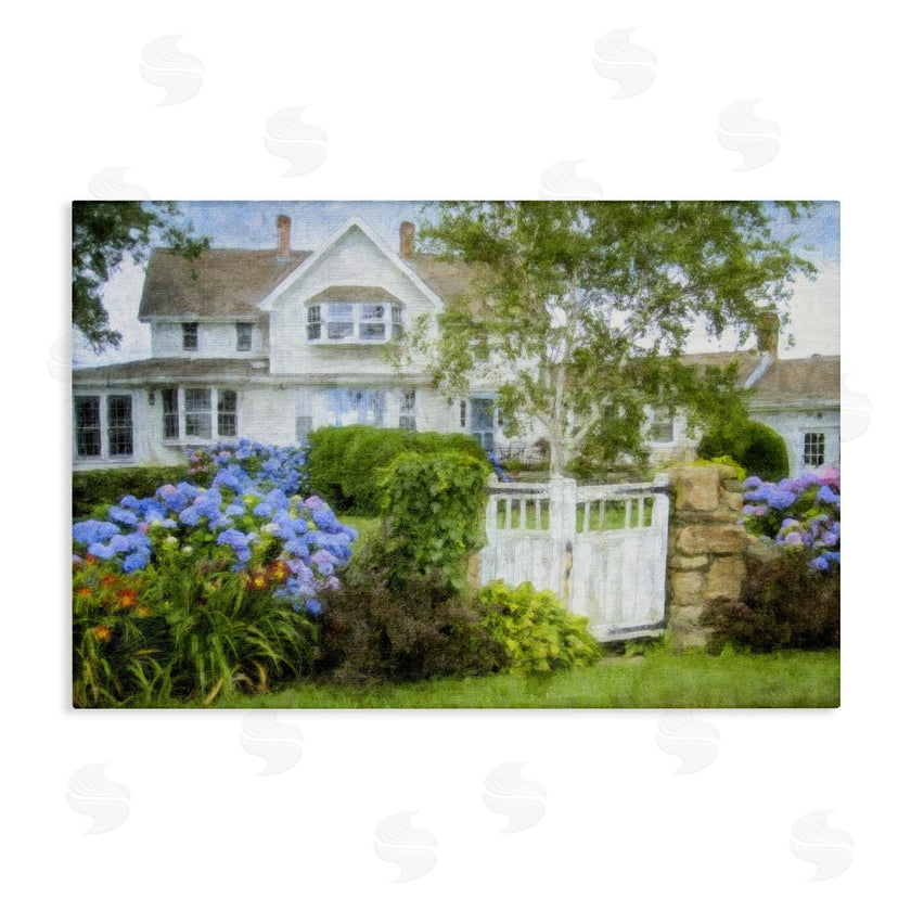 Graffi*tee Studios | Beach Getaway Cottage