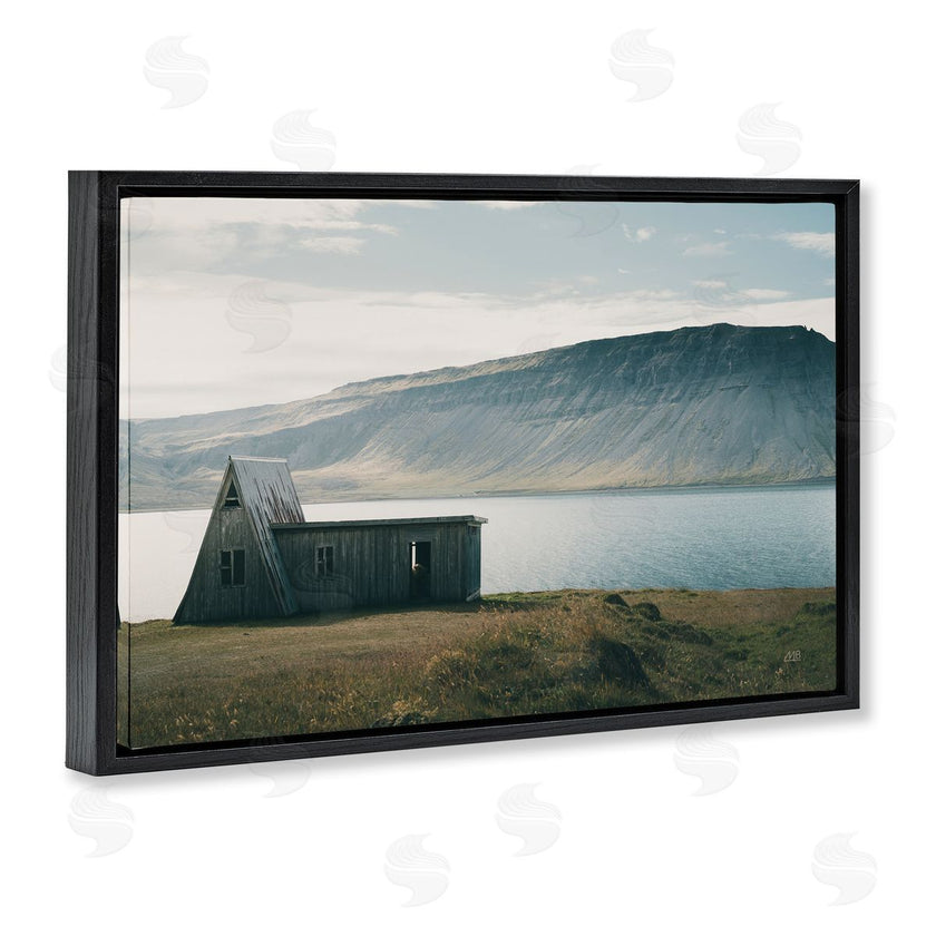 Max Blakesberg Studios | Icelandic Mountain Shore