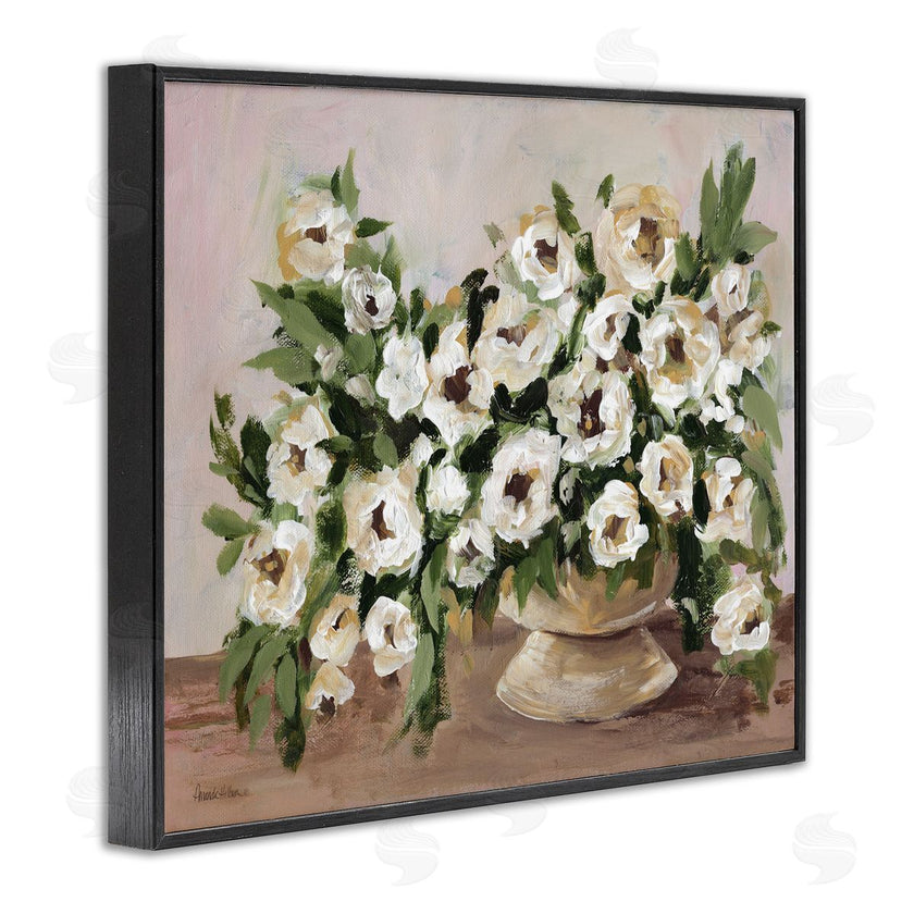 Amanda Hilburn | Traditional Beige Flowers