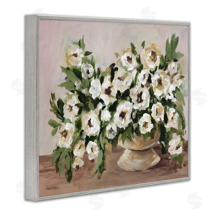 Amanda Hilburn | Traditional Beige Flowers