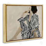 Design Fabrikken | Stylish Woman in Thought