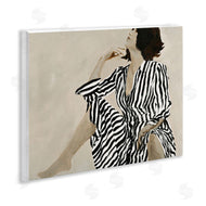 Design Fabrikken | Stylish Woman in Thought