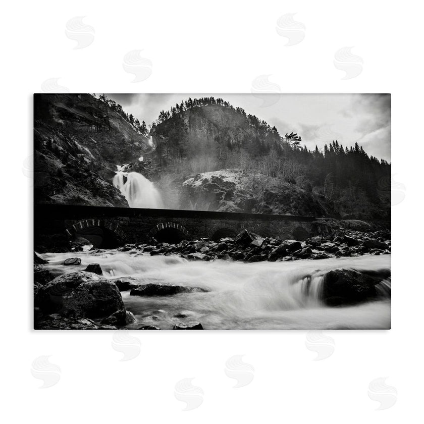 Thomas Tepstad Berge | Waterfall Ravine Photography