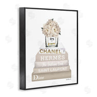 Amanda Greenwood | Neutral Bookstack Fashion