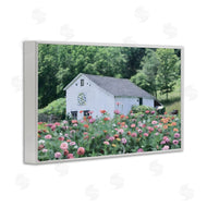 Lori Deiter | Countryside House in Garden
