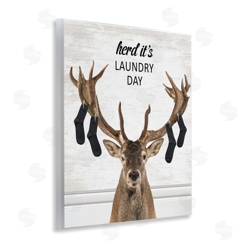 Lettered and Lined | Laundry Elk with Hanging Socks