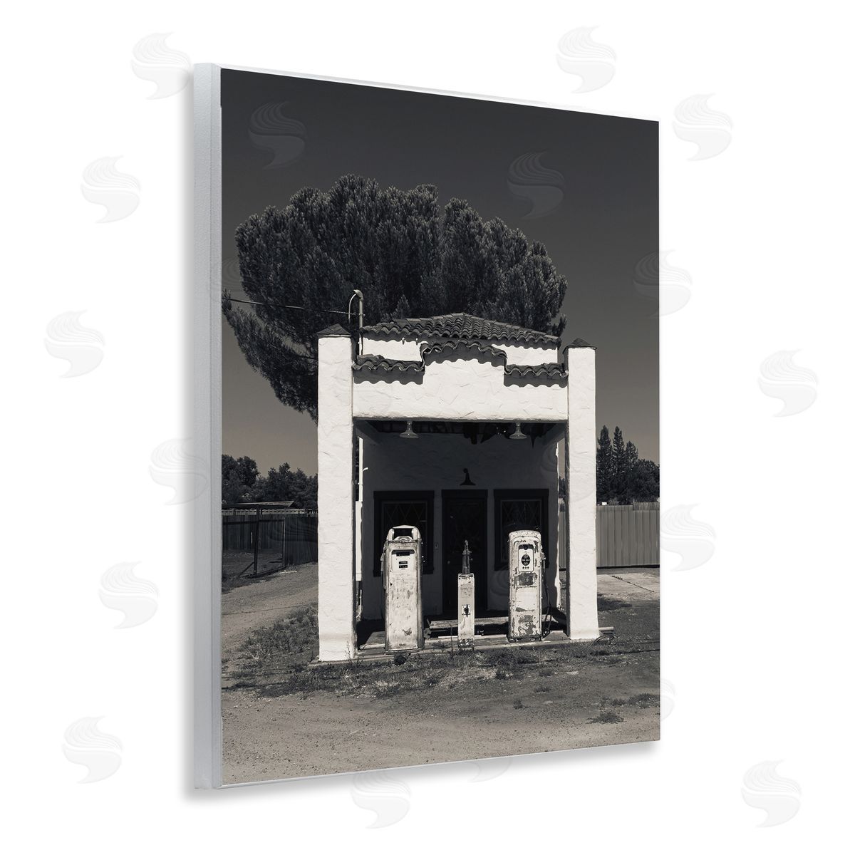 Dan Katz | Antique Service Station