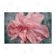 Shirley G. | Flower with Wavy Petals