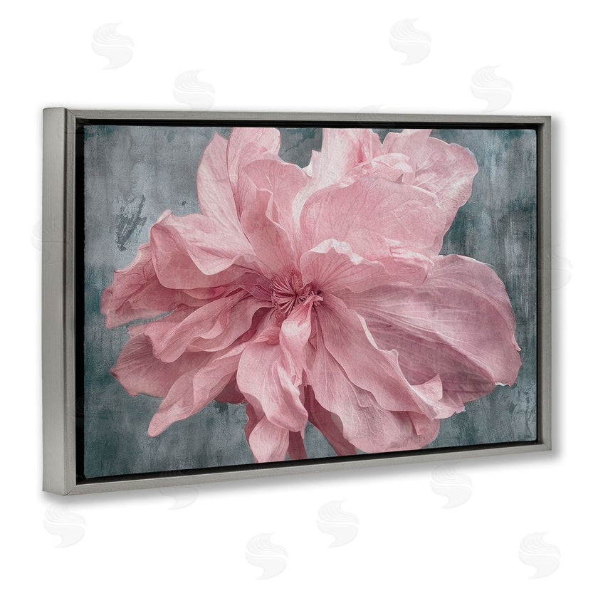 Shirley G. | Flower with Wavy Petals