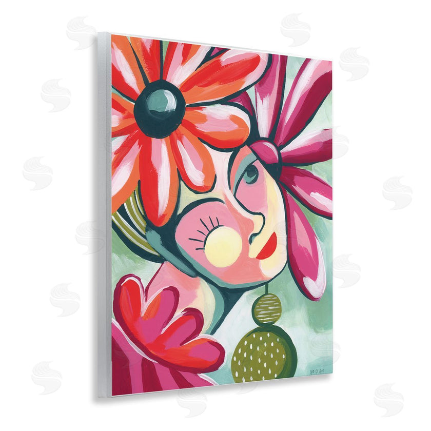Yvette St. Amant | Retro Bright Jolie Portrait