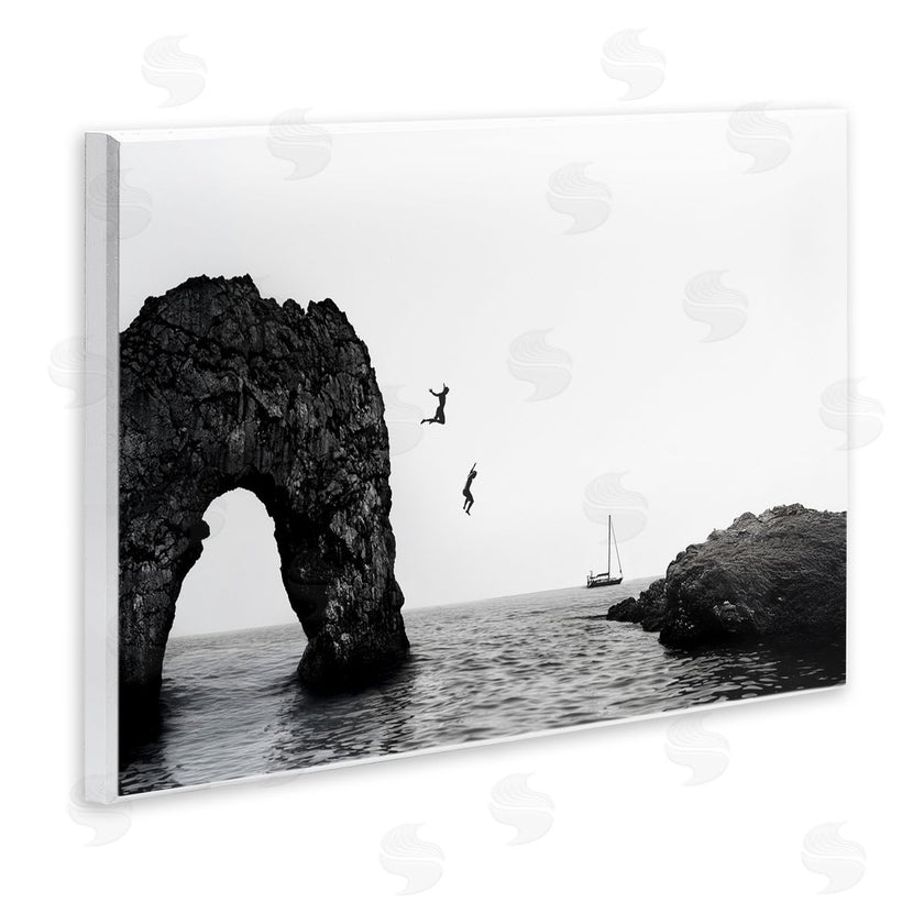 Sisi and Seb | Cliff Jumping into Sea