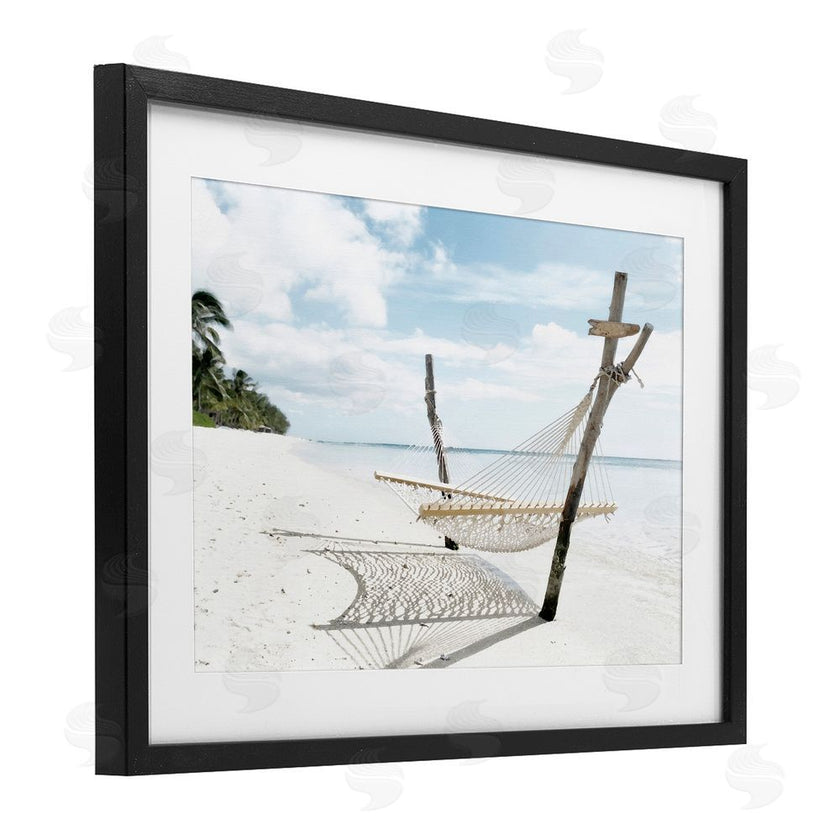 Noah Bay | Beachside Idyll Scene