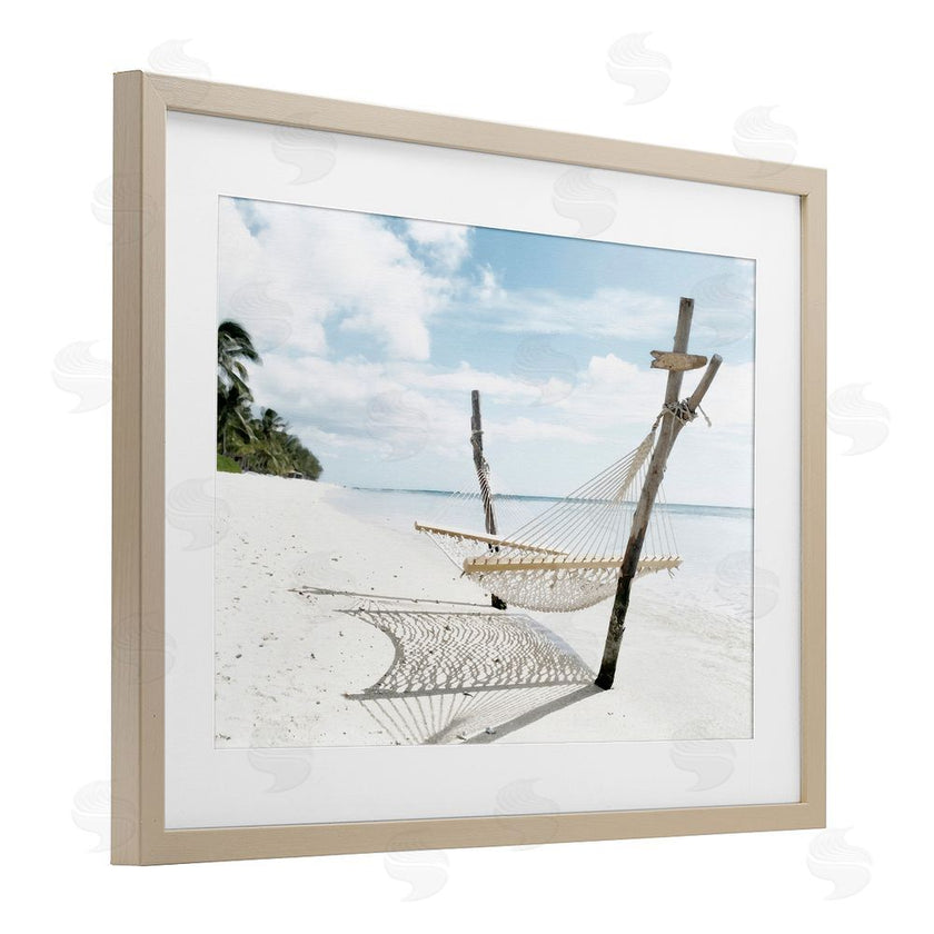 Noah Bay | Beachside Idyll Scene