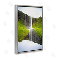 Robin Vandenabeele | Lush Waterfall Reflection