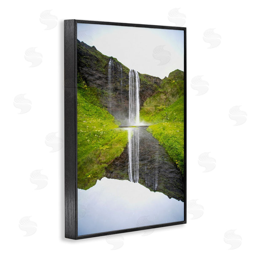 Robin Vandenabeele | Lush Waterfall Reflection