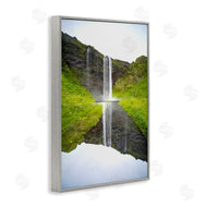Robin Vandenabeele | Lush Waterfall Reflection