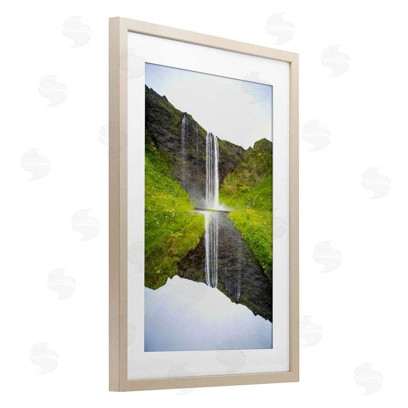 Robin Vandenabeele | Lush Waterfall Reflection