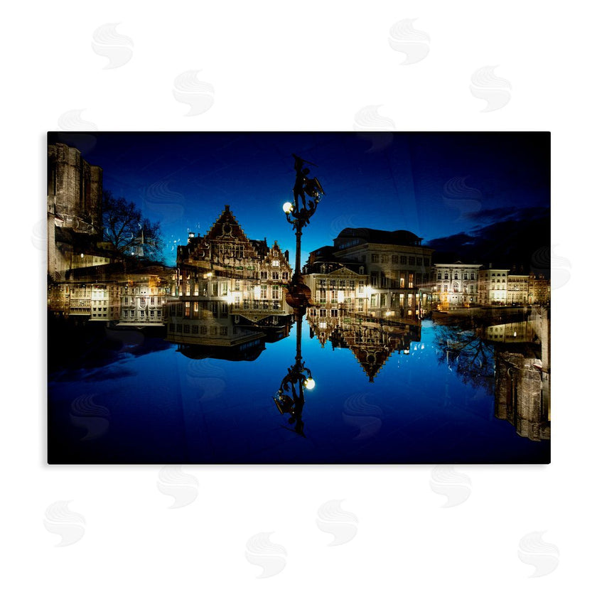 Robin Vandenabeele | Illuminated Night Cityscape