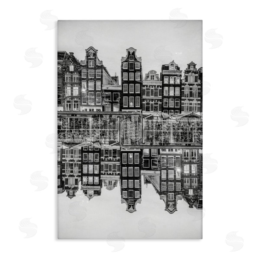 Robin Vandenabeele | Symmetrical Building Reflections