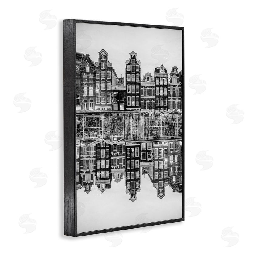 Robin Vandenabeele | Symmetrical Building Reflections