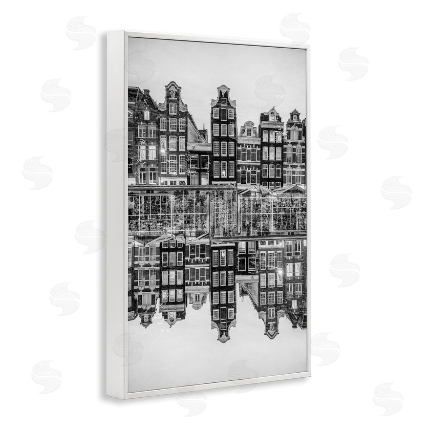 Robin Vandenabeele | Symmetrical Building Reflections