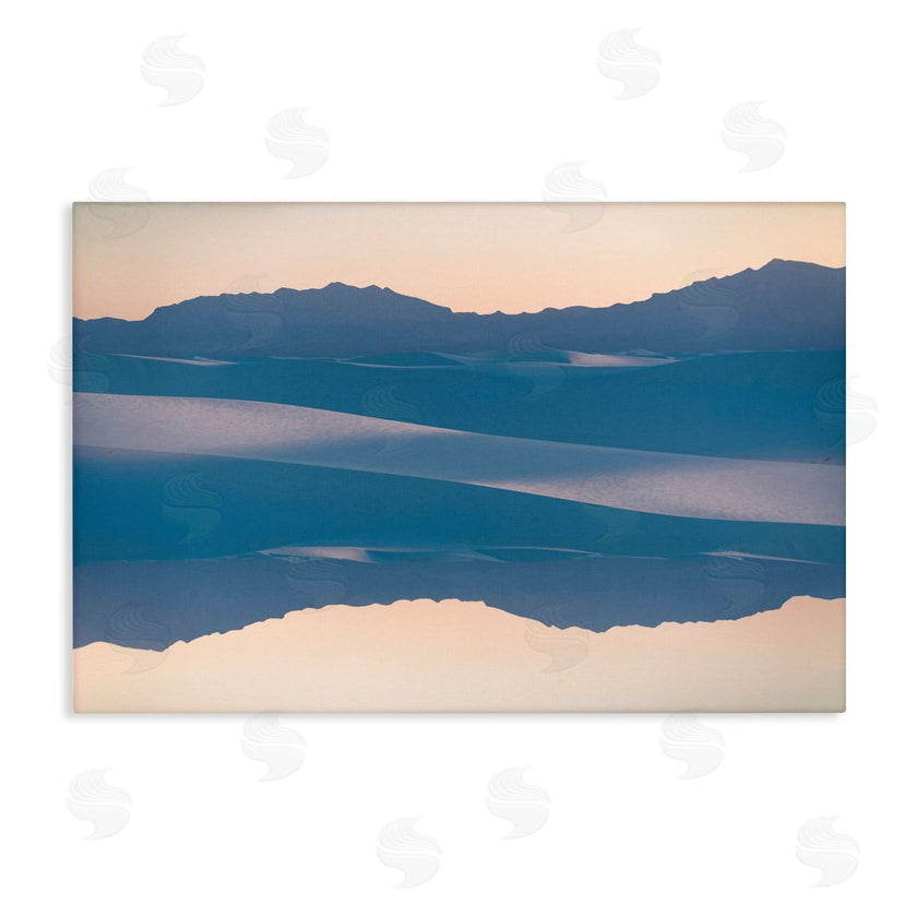 Robin Vandenabeele | Subtle Mountain Silhouette Reflection