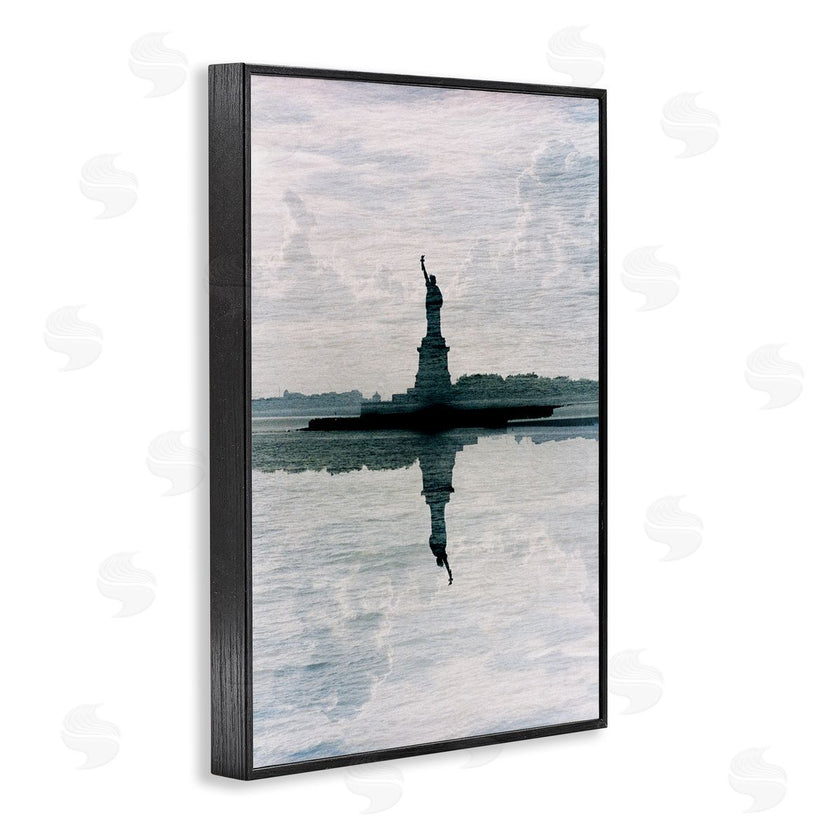 Robin Vandenabeele | Statue Of Liberty Reflection
