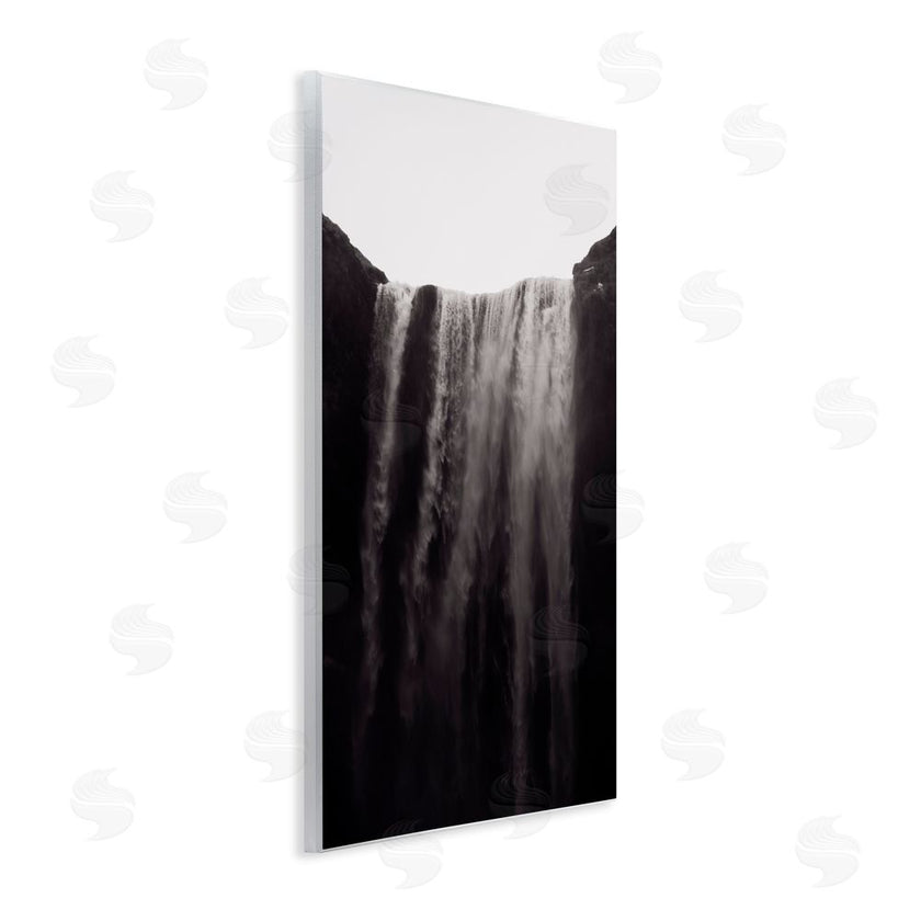 Jade Sharp Photo | Skogafoss Icelandic Waterfall