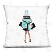 Amanda Greenwood | Fashionista Woman Shopping Designer Glam Bags